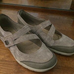 Earth Origins Rory Grey Suede Mary Jane Flats